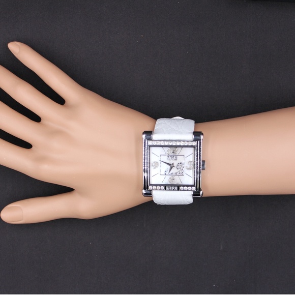 Diamond 0.77 Tcw. Mother-of-pearl Dial Watch main image 4